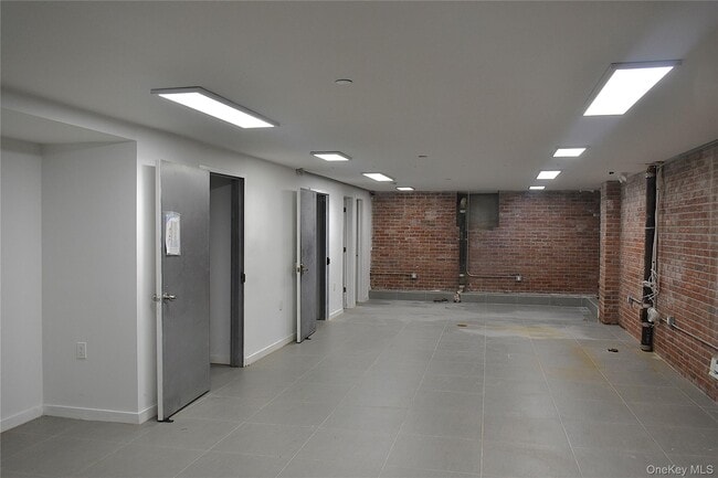 Building Photo - 3043 Fulton St