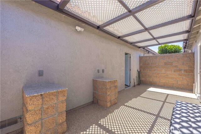 Building Photo - 10419 Hayford St