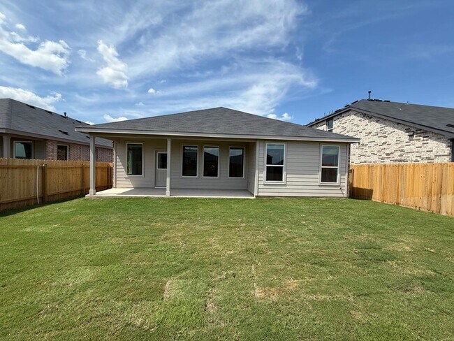 Building Photo - 261 Seven Seas Dr
