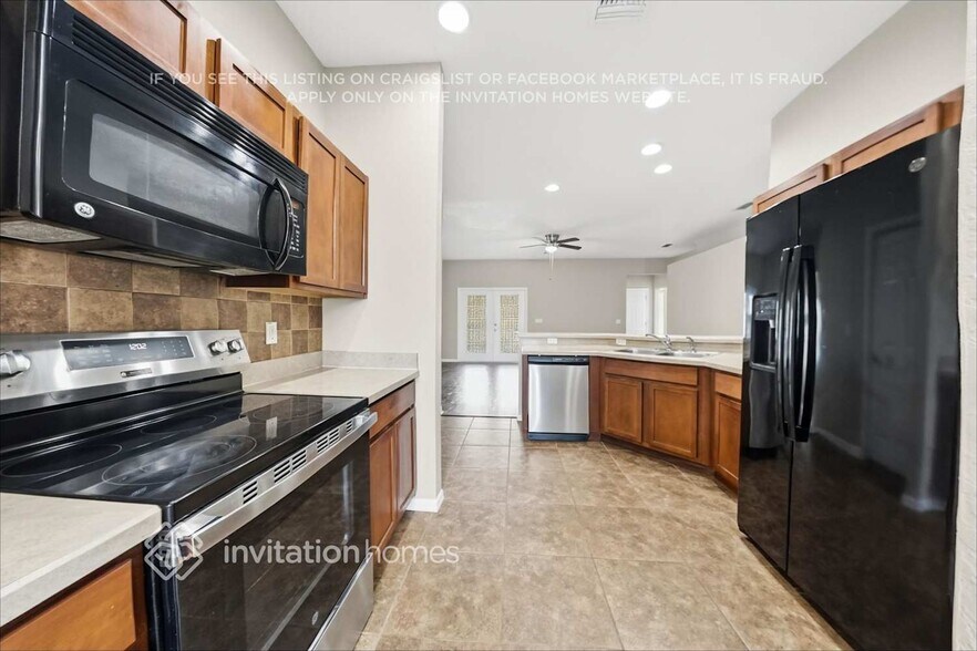 Building Photo - 4681 Mandolin Loop