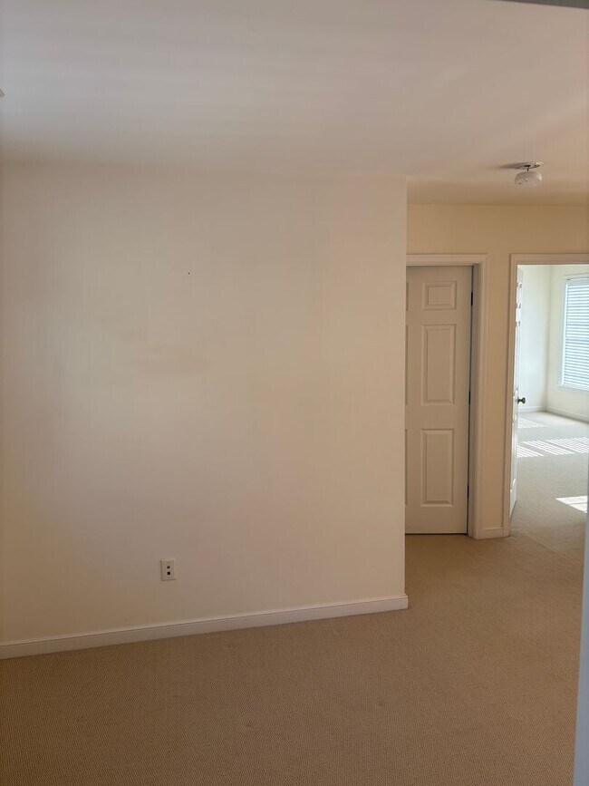 Building Photo - Great Home in Crozet!