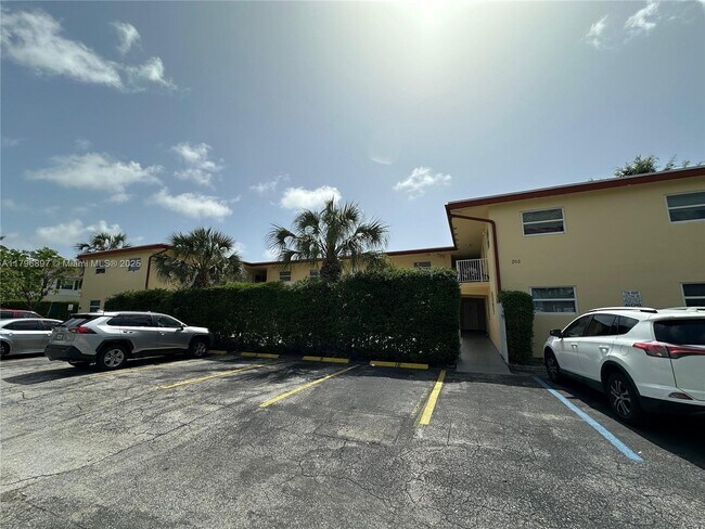 Building Photo - 260 SW 8th St