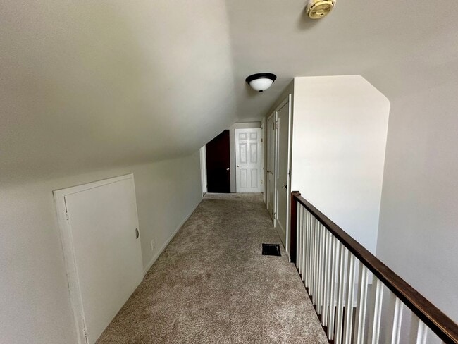 Building Photo - CHEVIOT: Charming 3+ bed 1.5 bath 1 car