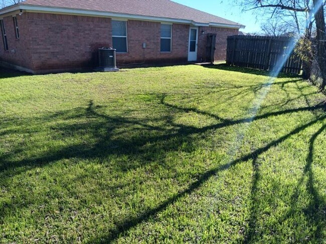 Building Photo - 3105 Denia Ct