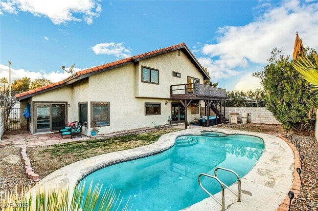 Building Photo - 4762 Torrence Dr