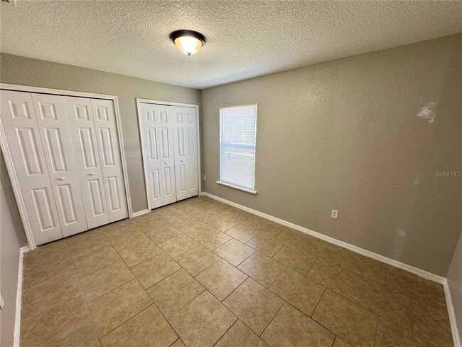 Building Photo - 725 Pelican Ct