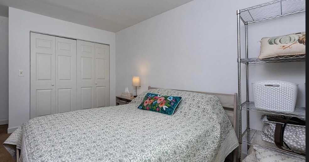 Building Photo - 907 Rhue Haus Ln