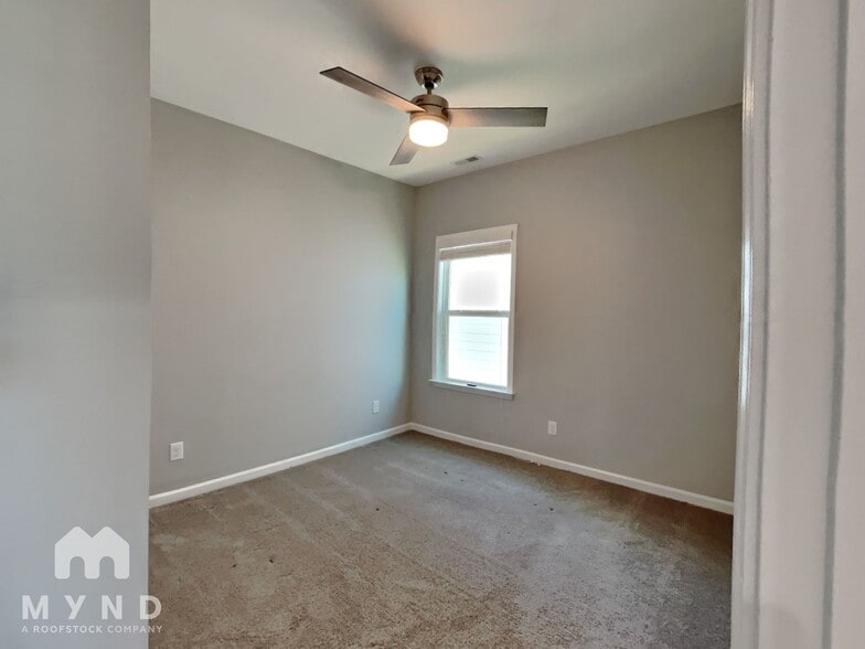 Building Photo - 1653 Pasture Hills Dr