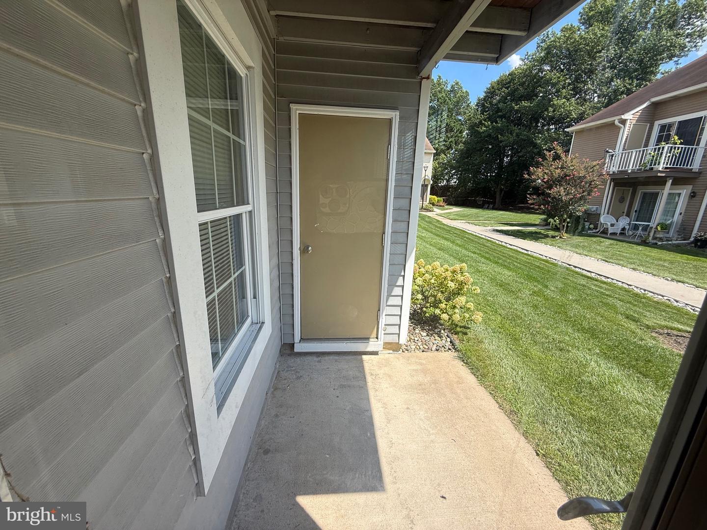 Building Photo - 1705A Heatherstone Ct
