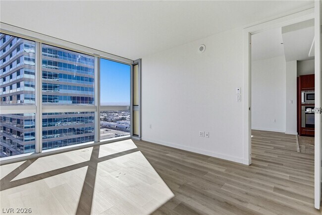 Building Photo - 4471 Dean Martin Dr