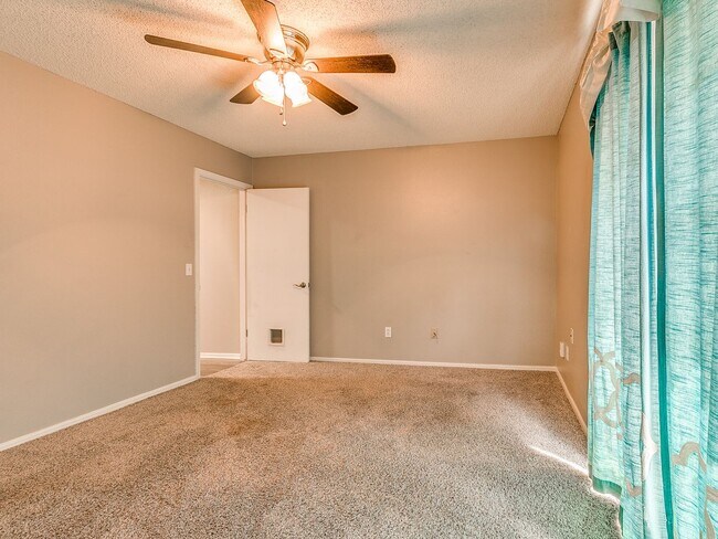 Building Photo - Fair Hill Duplex