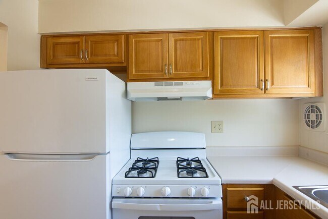 Building Photo - 9 Koster Blvd