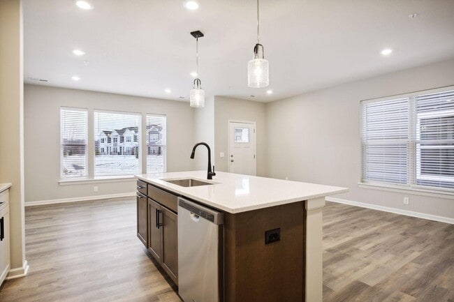 Building Photo - 14536 Twin Lakes Cir