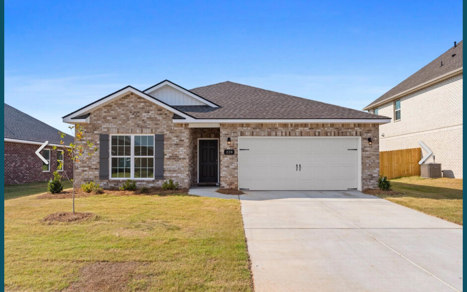Primary Photo - 228 Irish Hill Dr