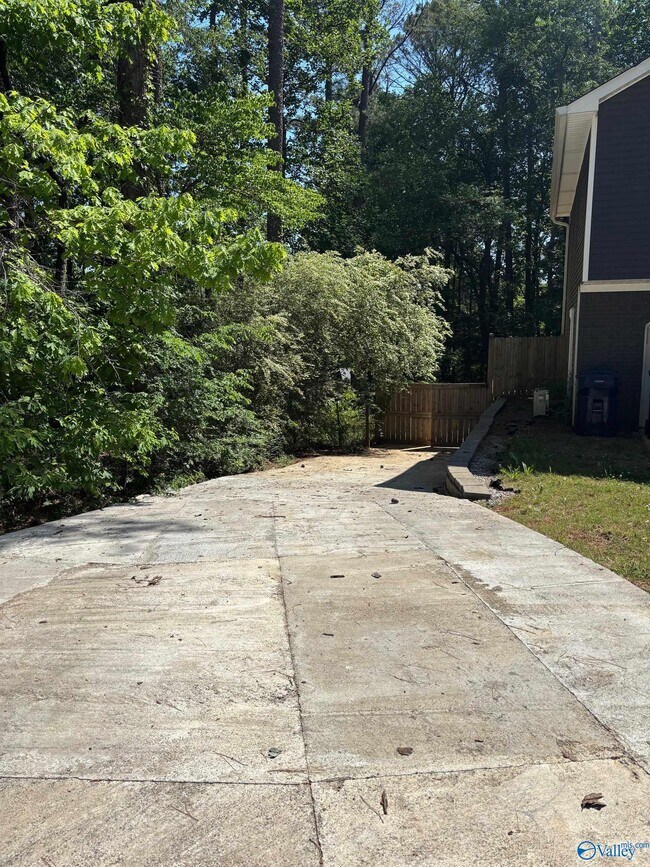 Building Photo - 245 Pine Ridge Rd