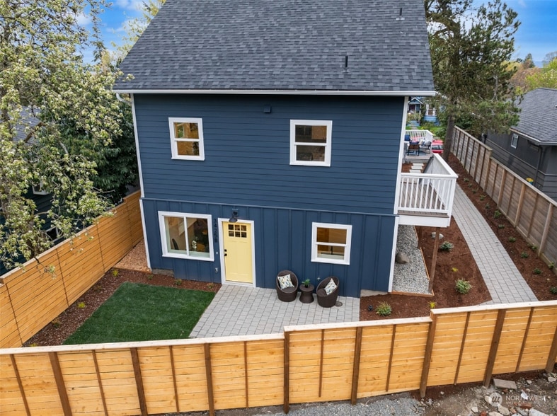 Building Photo - 3425 21st Ave S