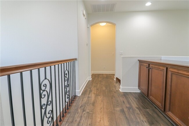 Building Photo - 2850 N Stone Pine Glen