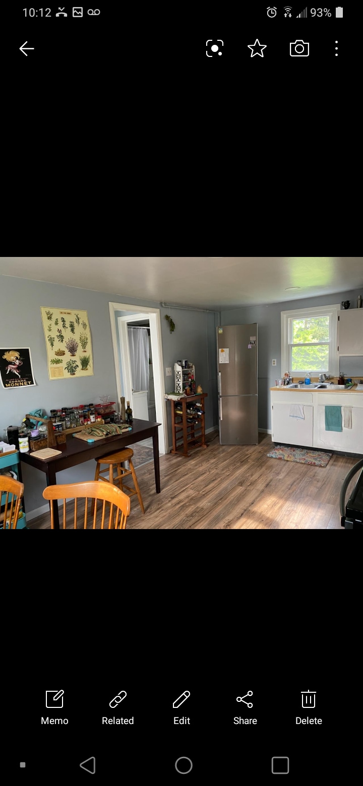 Building Photo - 102 E Hamilton St