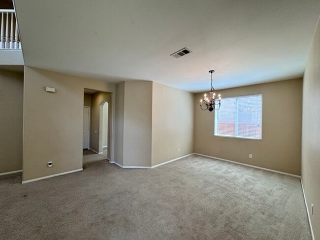 Building Photo - 4 Bedroom Menifee home on Menifee Lakes Go...