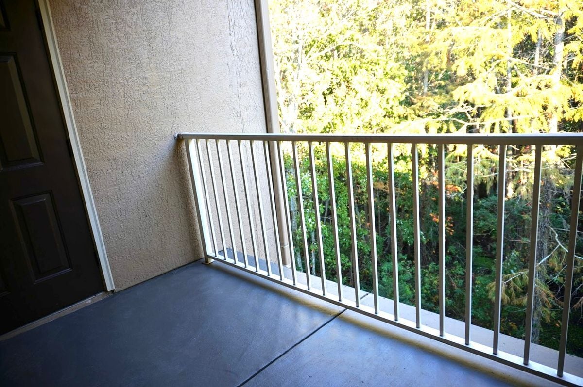 Building Photo - 14341 Fredricksburg Dr