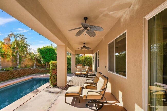 Building Photo - 80215 Queensboro Dr