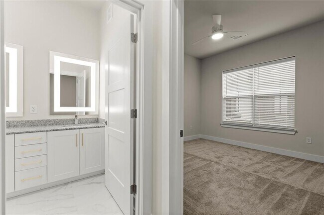 Building Photo - 2648 Sandy Plains Rd