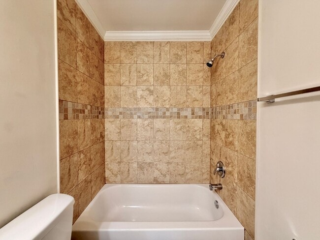 Building Photo - 1012 Antioch Cir
