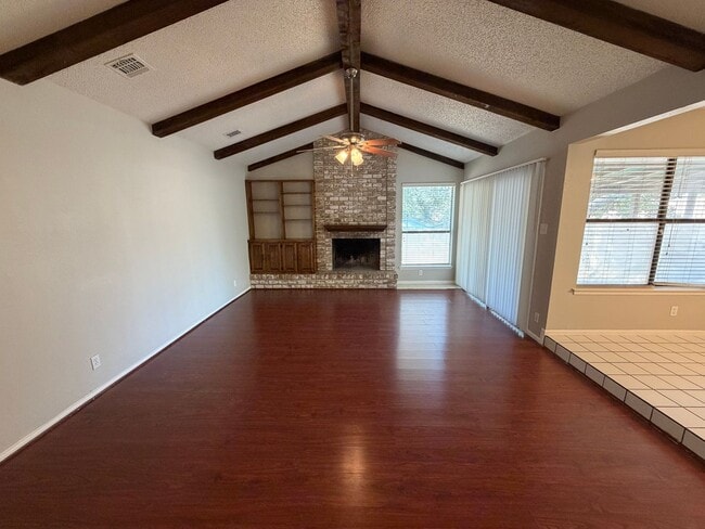 Building Photo - WELCOME HOME TO NORTHERN HILLS GOLF COMMUN...