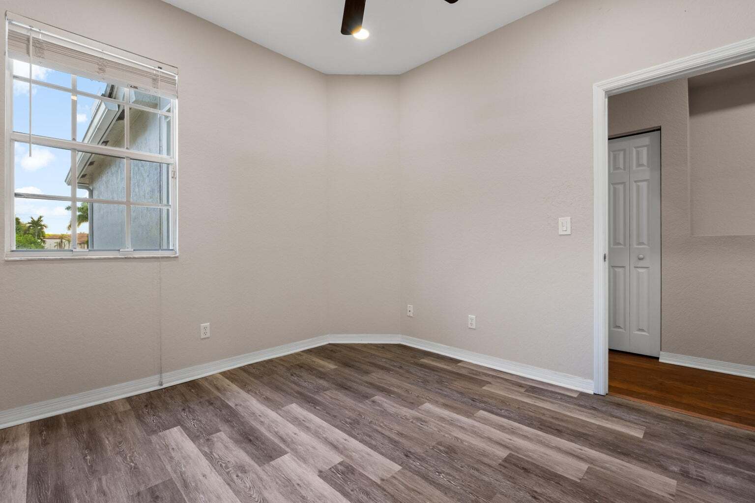 Building Photo - 3051 Grandiflora Dr