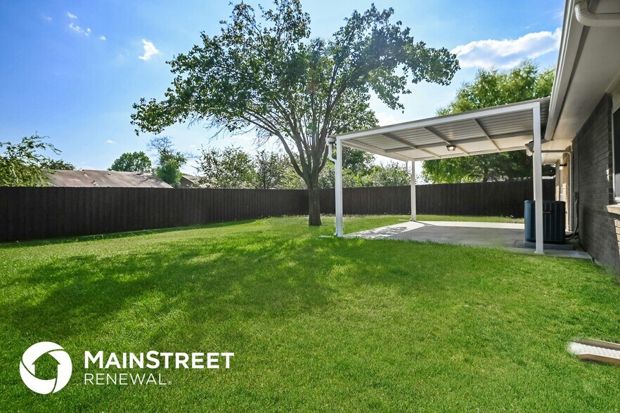 Building Photo - 308 Rockcrest Dr