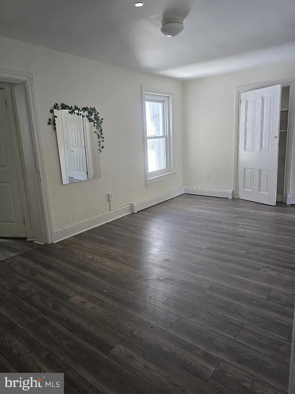 Building Photo - 33 Jacoby St