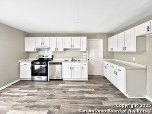 Building Photo - 4110 Tropical Dr