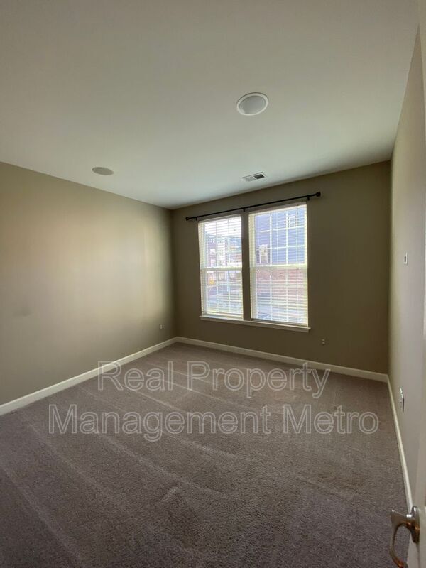 Building Photo - 7305 Elkridge Crossing Way