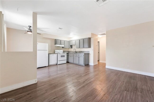 Building Photo - 4300 N Lamont St
