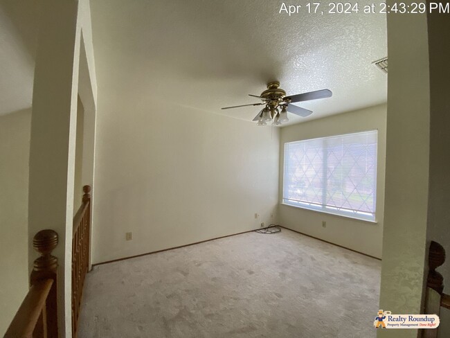 Building Photo - Charming Two Story Home