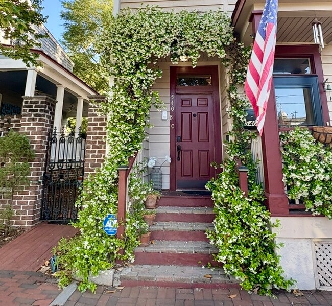 Building Photo - 541 E Taylor St