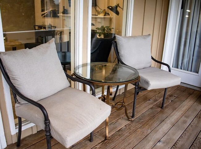 Building Photo - 14898 Dutchmans Dr