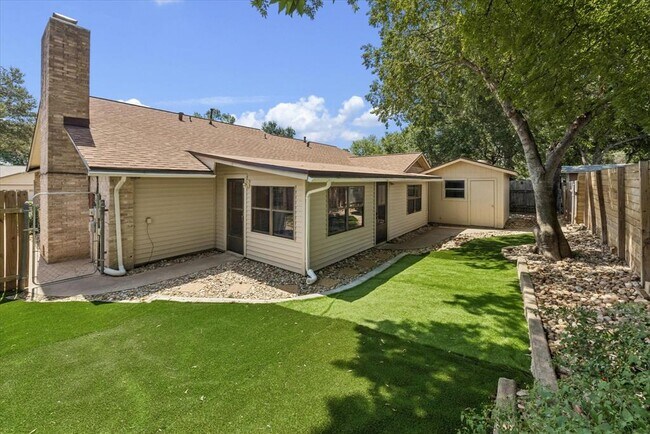 Building Photo - 6402 Bluesky Way