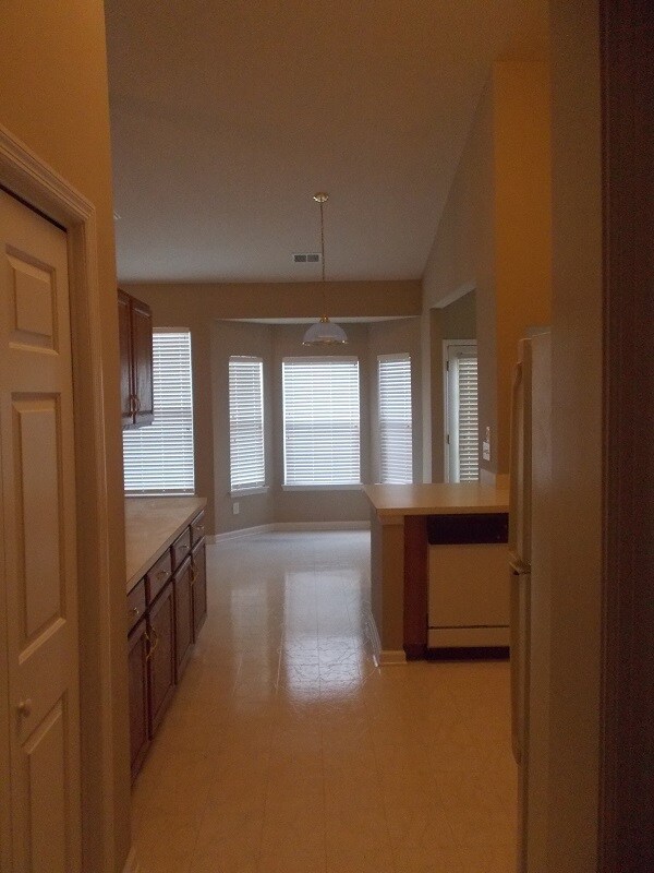 Building Photo - 696 Churchill Downs Dr