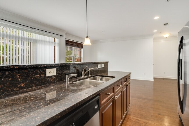 Building Photo - 3100 West End Cir