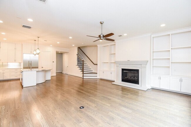 Building Photo - 810 Remington Glade Dr