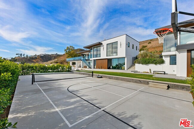 Building Photo - 29623 Cuthbert Rd