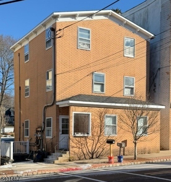 Building Photo - 57 Main St