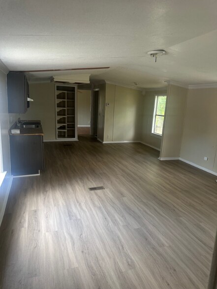 Building Photo - 3401 Lauren Dr