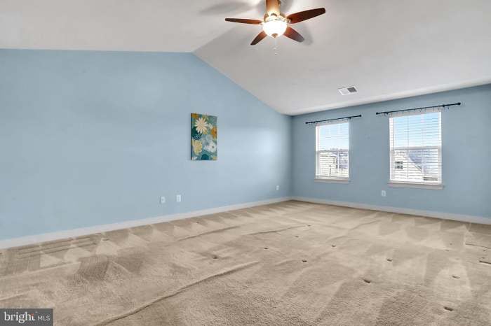 Building Photo - 515 Waterdale Dr