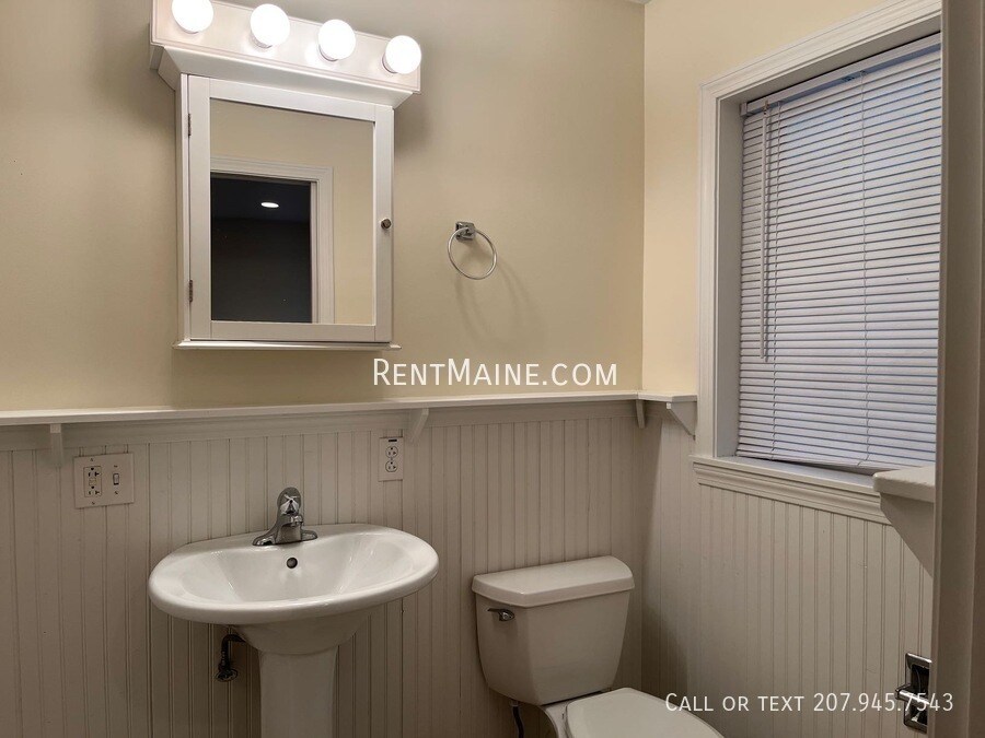 Building Photo - 33 Burleigh Rd