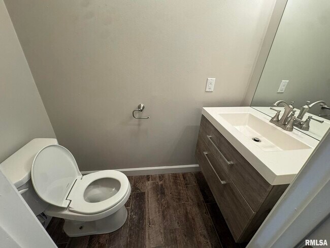 Building Photo - 1728 Taylor St