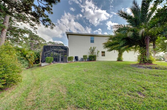 Building Photo - 495 NE Abaca Way