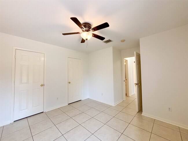 Building Photo - 1814 Senca Springs Ct