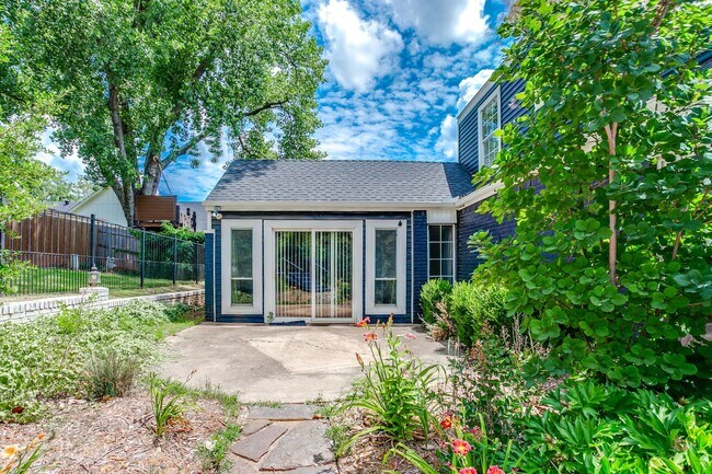 Building Photo - 1309 Fox Lake Ln